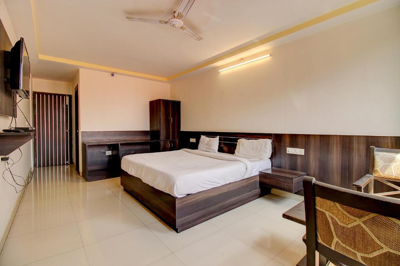 Fabhotel Ps Grand Λάκναου Εξωτερικό φωτογραφία