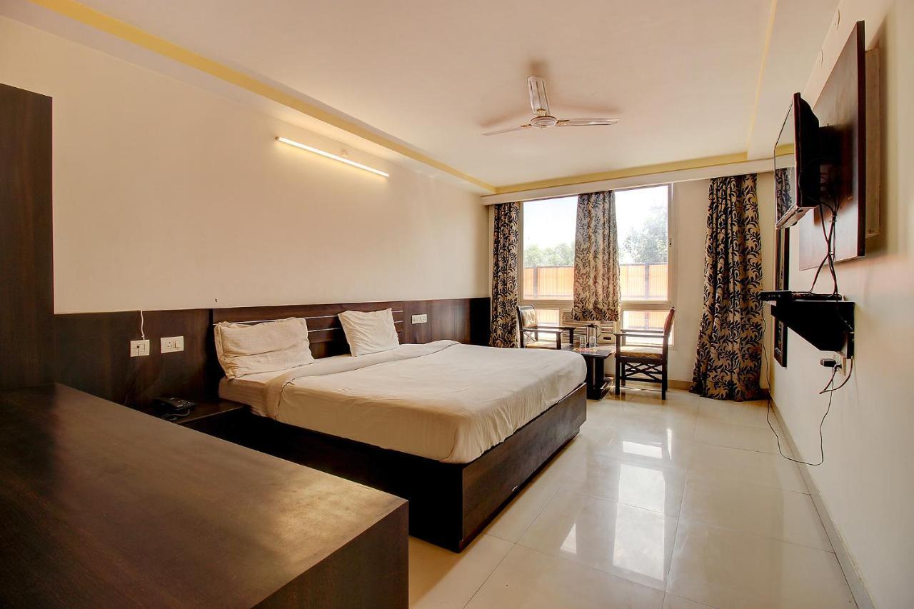 Fabhotel Ps Grand Λάκναου Εξωτερικό φωτογραφία